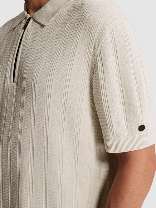 Cast Iron Halvzip Polo Structure Ecru Model / Detail