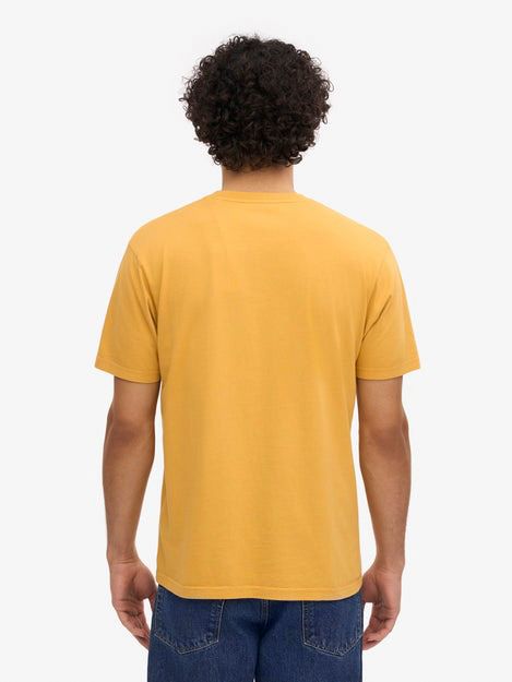 Colorful Standard T-shirt Geel Model / Achterkant