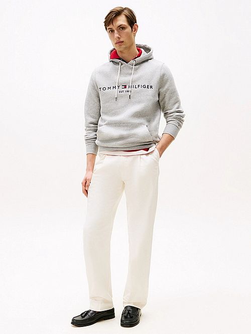 Tommy Hilfiger Hoodie Core Grigio Model / Voorkant