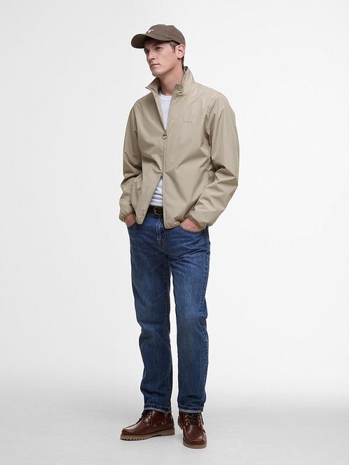 Barbour Korbel Jacka Khaki Model / Voorkant