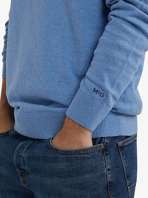 McGregor Pull Laine Merinos Bleu Ice Model / Detail