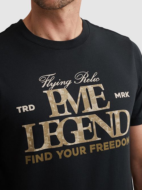 T-shirt PME Legend Jersey Artwork Carbon Navy, regular fit, granatowy Model / Detail