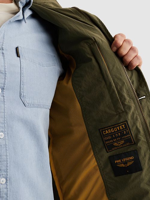 PME Legend Cargoyet Chaqueta Olive Model / Detail