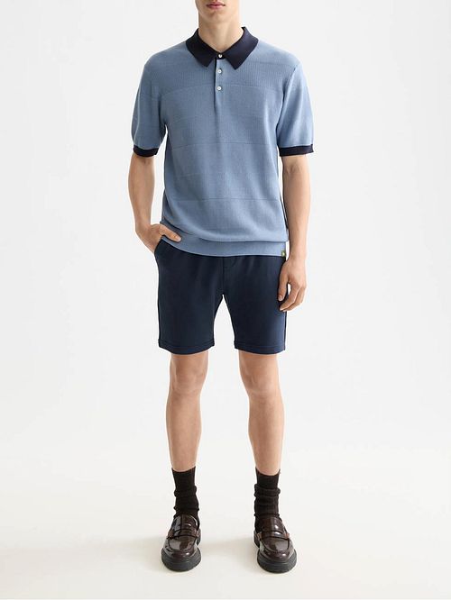 Polo de punto con textura Scotch And Soda en azul Model / Voorkant