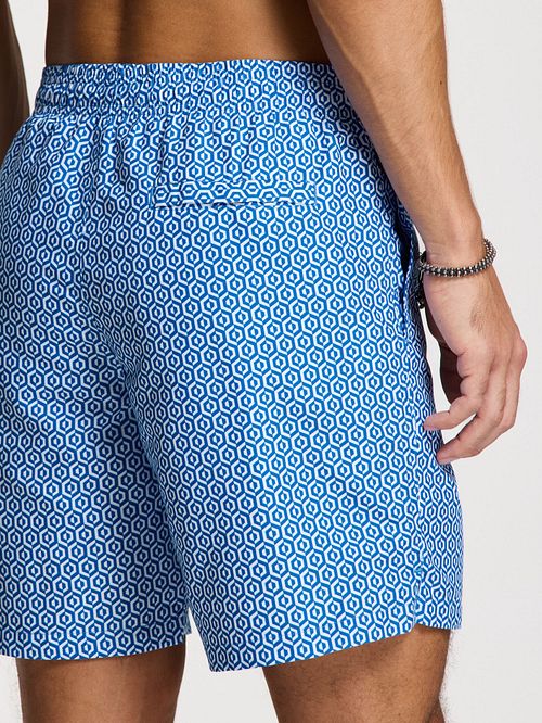 Shiwi Badeshorts Mike Geo Tile Kobaltblau Model / Detail
