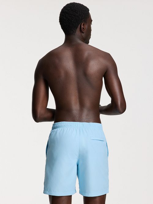 Shiwi Badeshorts Mike Hellblau Model / Achterkant