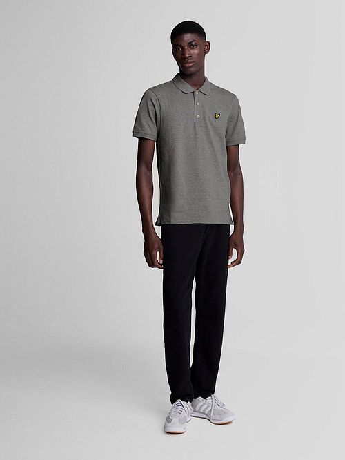 Lyle and Scott gładka koszulka Polo szara Model / Voorkant