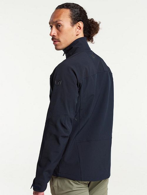 Kurtka softshell Tenson w kolorze czarnym Model / Achterkant