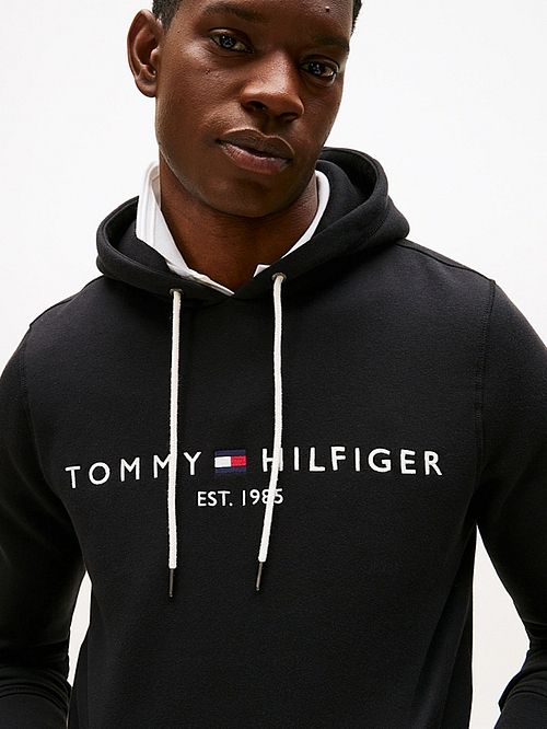 Hoodie Tommy Hilfiger Core czarna Model / Detail