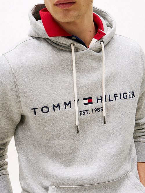 Tommy Hilfiger Hoodie Core Szary Model / Detail