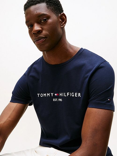 Tommy Hilfiger logotyp T-shirt i mörkblått Model / Detail