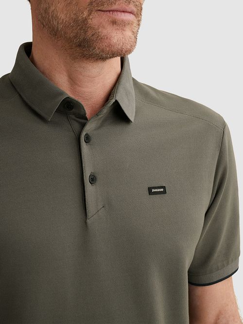 Vanguard Polo Piqué Pewter Model / Detail