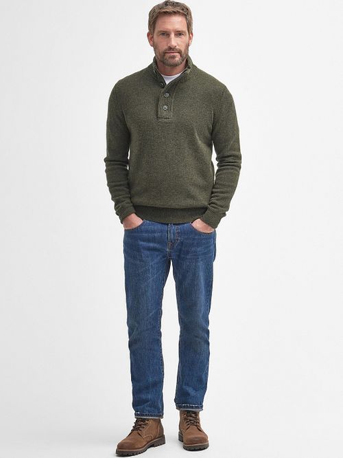Barbour sweter z wełny z naszywką, zielony Model / Voorkant