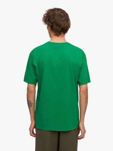 Colorful Standard T-Shirt Kelly Green Model / Achterkant