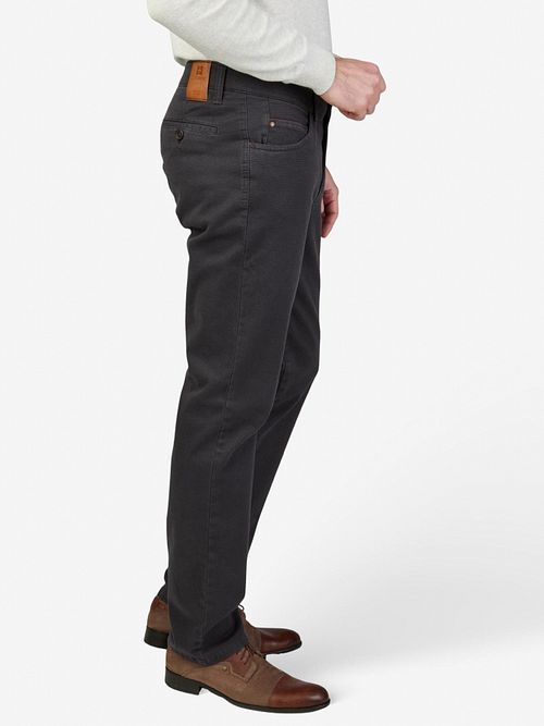Chino Marvin antracite Club Of Comfort Model / Zijkant