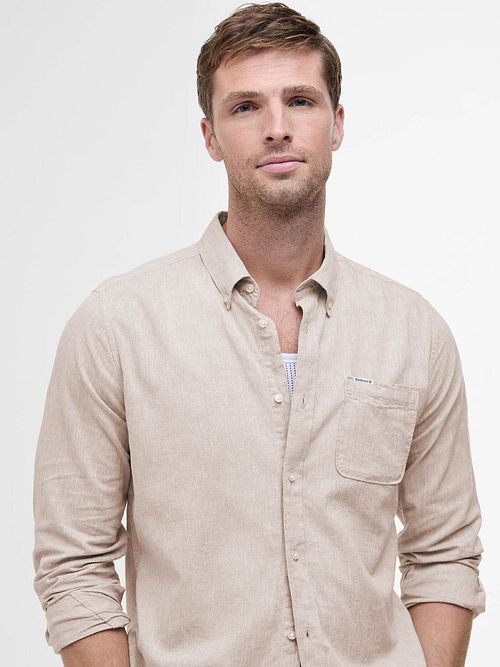 Camisa Barbour Nelson Tailored Stone Beige Model / Voorkant