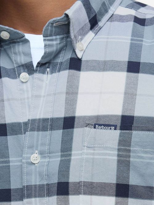 Camisa Barbour Lewis Tailored Northshore Tartan Model / Detail