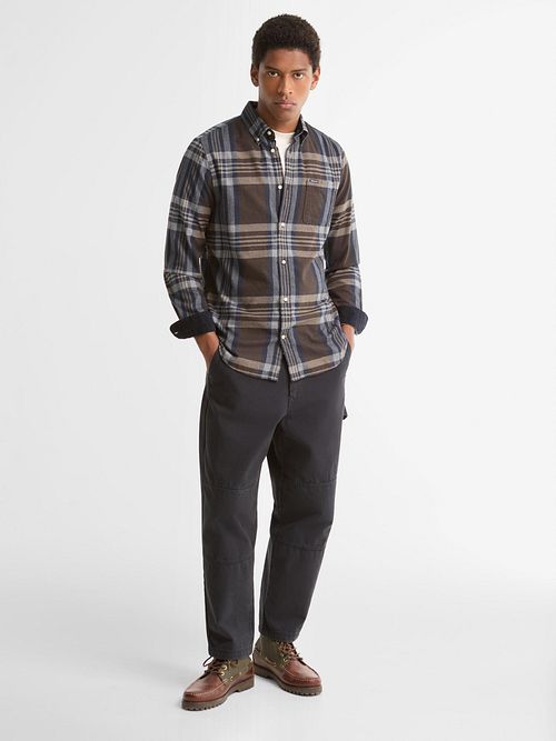 Koszula Barbour Fortrose Tartan w kolorze czerwonym Model / Voorkant