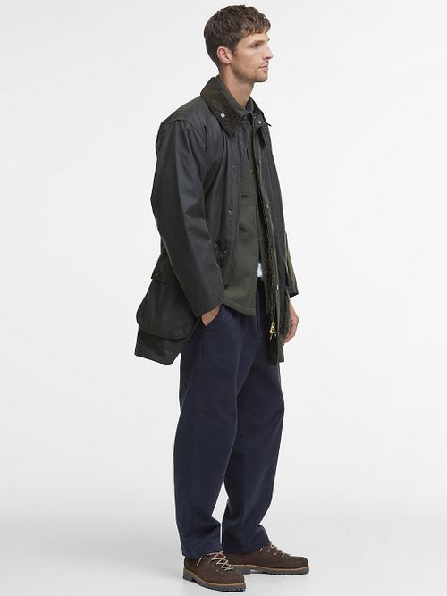 Barbour Northumbria Voksfrakke i grøn Model / Zijkant