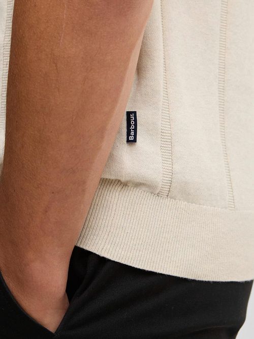 Barbour Wellburn Stickad Polotröja Ecru Model / Detail