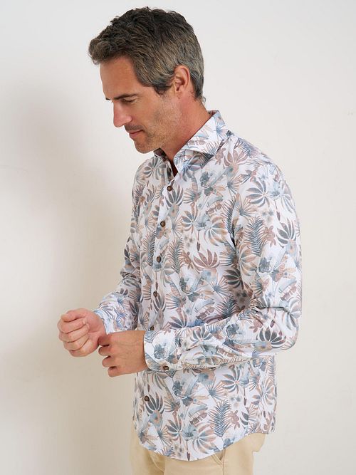 R2 Camisa Elegante Estampado De Hojas Beige Model / Voorkant