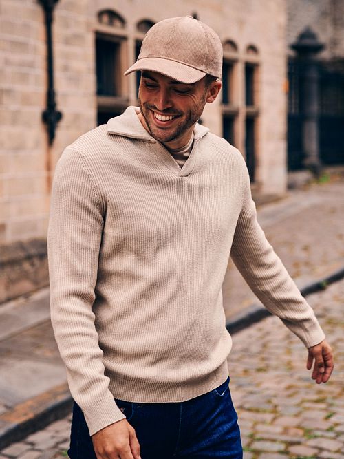 Suitable Corduroy Cap Beige Model / Sfeerbeeld