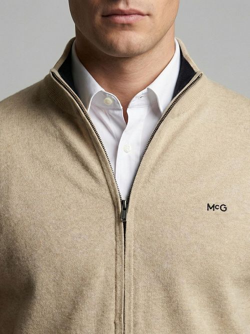 McGregor Cardigan Cotton Cashmere Sand Model / Detail
