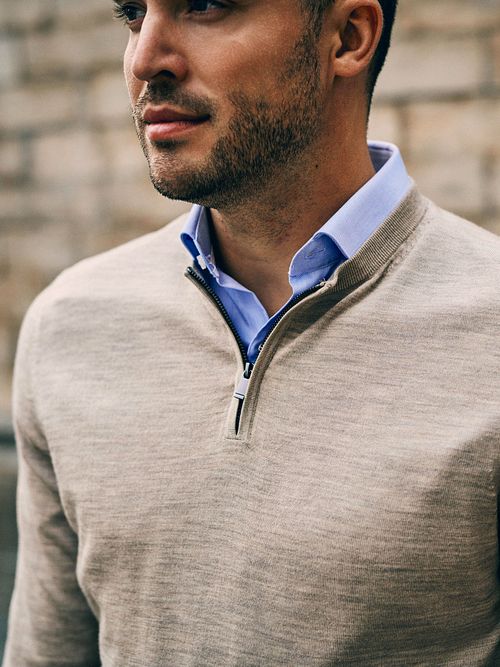 Suitable Crew Zip Merino Sand Model / Sfeerbeeld