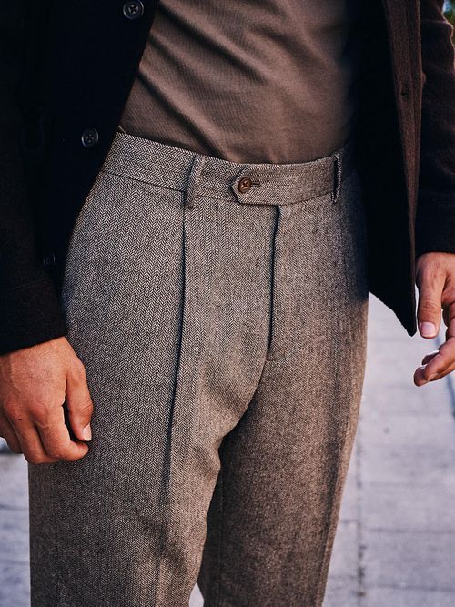 Suitable Straight Pleat Pantalones De Vestir Beige Model / Detail