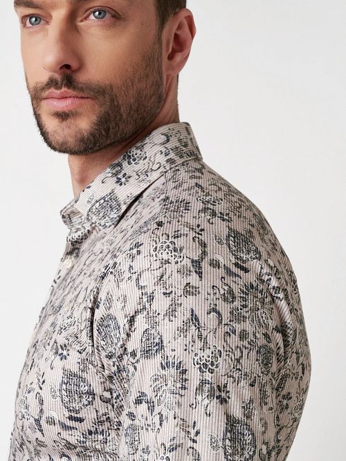 Desoto Shirt Corduroy Optics Beige Model / Zijkant