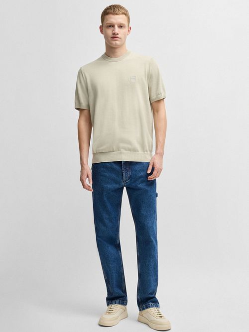 BOSS Stickad T-shirt Kanache Ecru Model / Voorkant