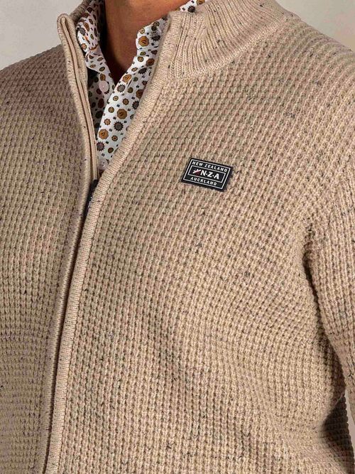 NZA Strickjacke Wool Mix Dominick Beige Model / Detail
