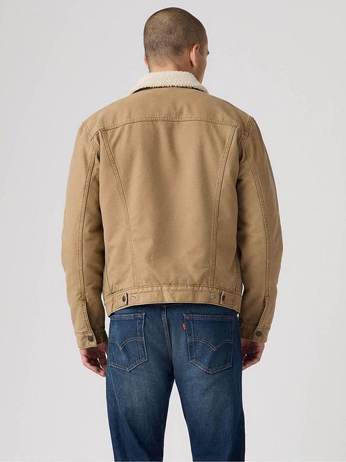 Kurtka Levi's Sherpa w kolorze camel Model / Achterkant