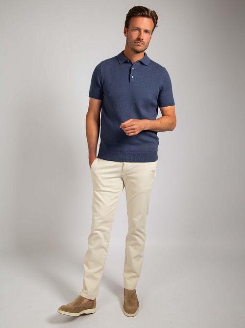 Suitable Tungstickad Pikétröja Rå Denim Blå Model / Voorkant