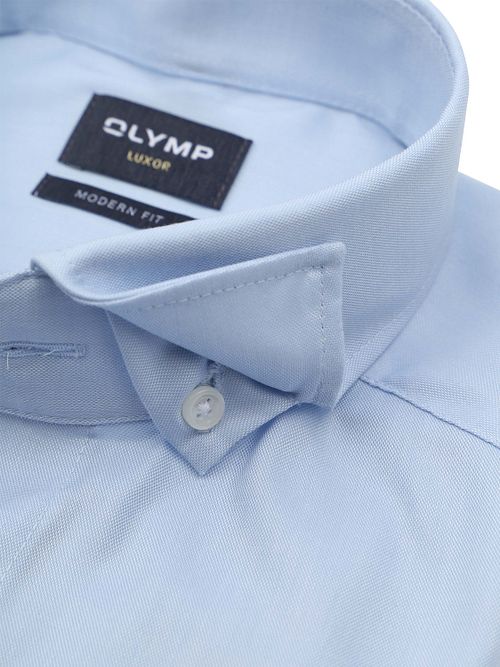 Olymp Luxor skjorta med kontrasterande knappar ljusblå Product / Detail