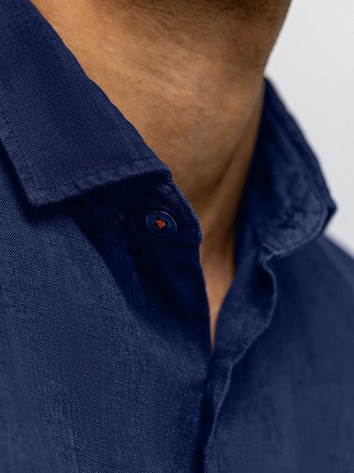 State Of Art Skjorta Linne Marinblå Model / Detail