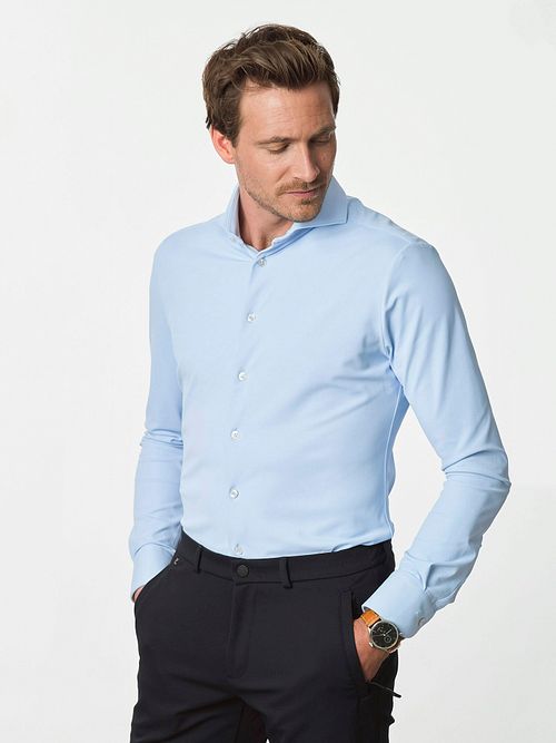 John Miller Skjorte Hyperstretch Lyseblå Model / Voorkant
