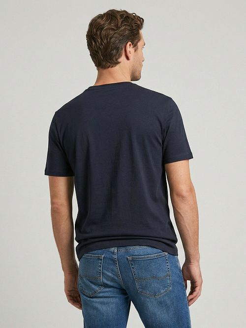 McGregor Essensiell T-skjorte med Logo Navy Model / Achterkant