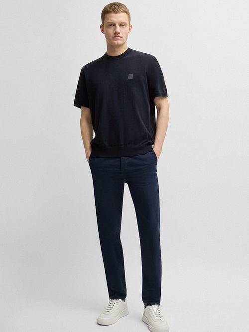 BOSS Strikbluse Kanache Navy Model / Voorkant