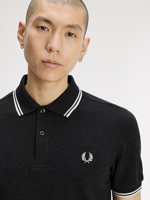 Fred Perry Polo Shirt Black 350 Model / Detail
