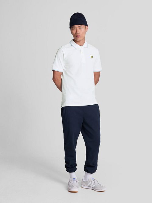 Polo Lyle and Scott blanco Model / Voorkant