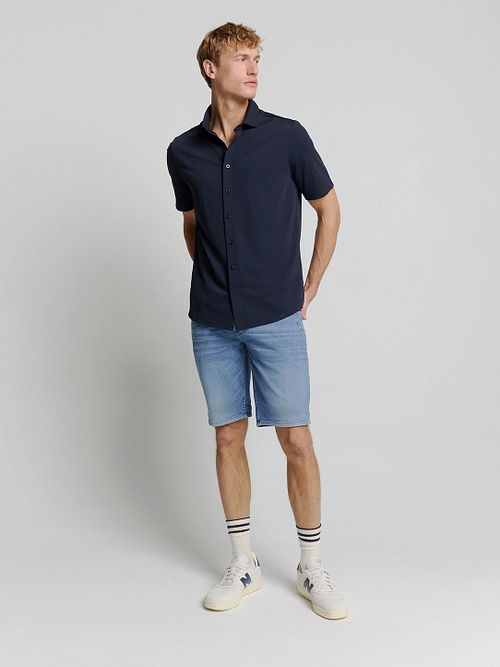 No Excess Short Denim Stretch Bleach Model / Voorkant