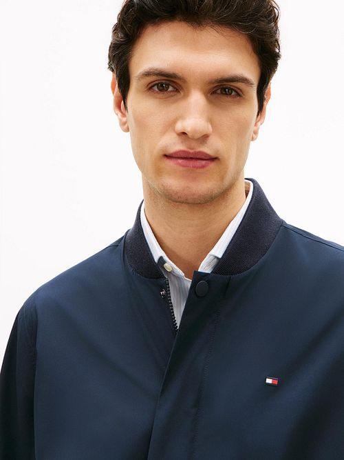 Tommy Hilfiger Jacke Tech Bomber Navy Model / Detail