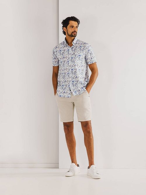 State of Art Chemise Poplin Short Sleeve Beige Bleu Model / Voorkant