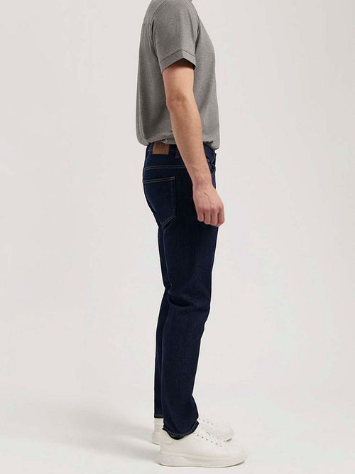 MUD Jeans Dunn Bleu Foncé Model / Zijkant