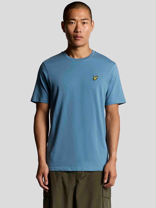 Lyle & Scott T-Shirt Ocean Bleu Model / Voorkant