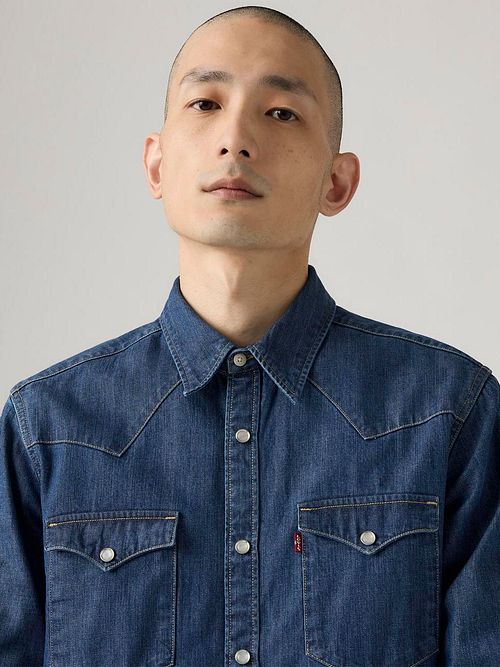 Levi's Barstow Western Shirt Mid Blue Model / Detail