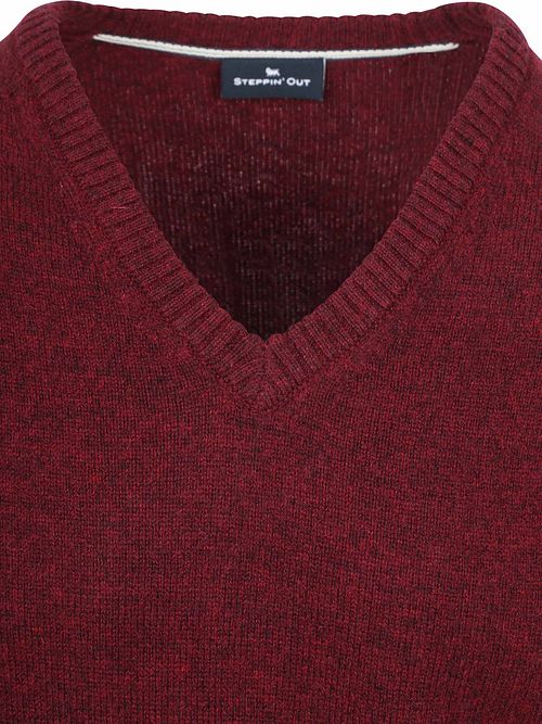 Steppin' Out maglione con scollo a V in lana d’agnello bordeaux Product / Detail