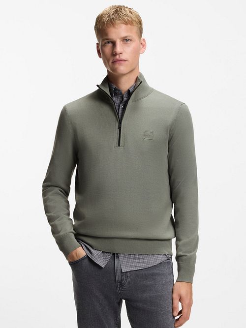 BOSS Kanobix Jersey Half Zip Green Model / Voorkant