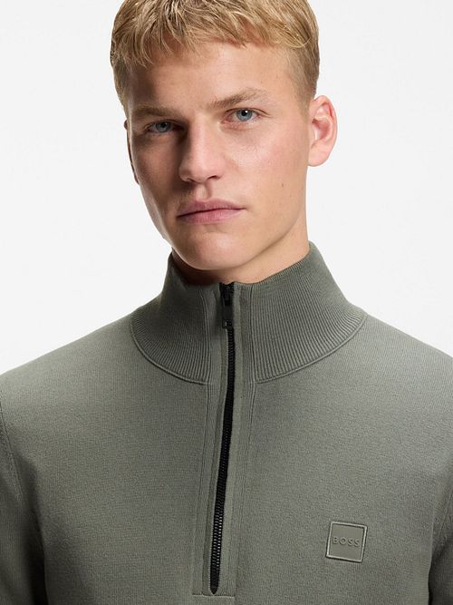 BOSS Kanobix Maglione Half Zip Green Model / Detail